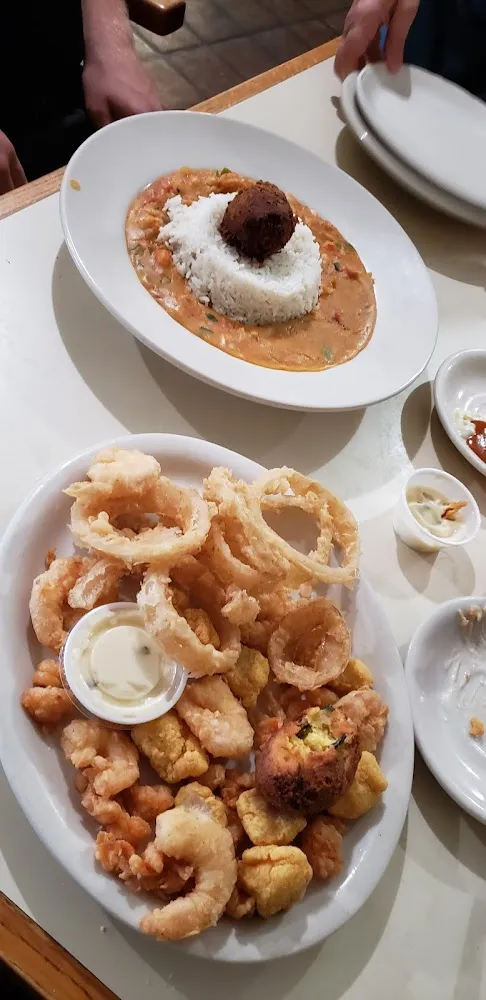 Sampler and Crawfish Etouffe